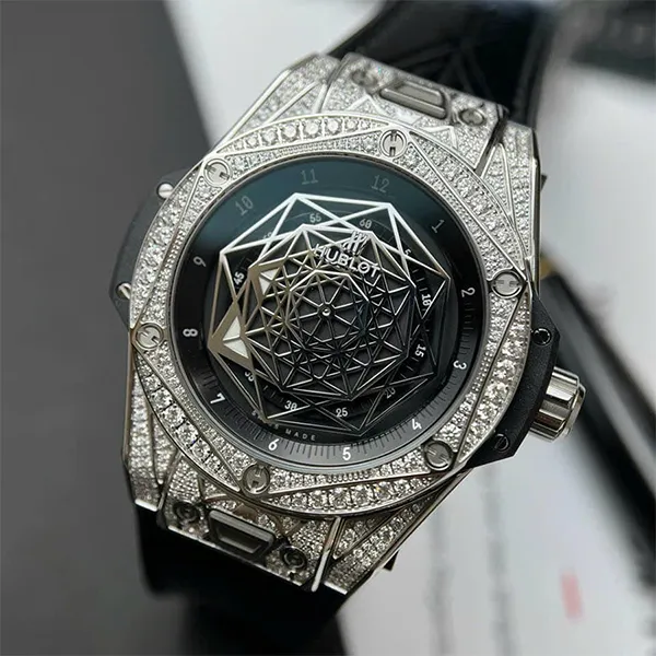 Đồng Hồ Hublot Sang Bleu 39mm Titan Full Diamond Màu Đen