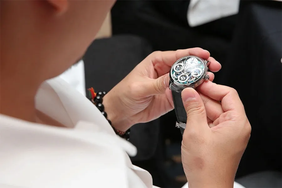 Đồng hồ MB&F - 8