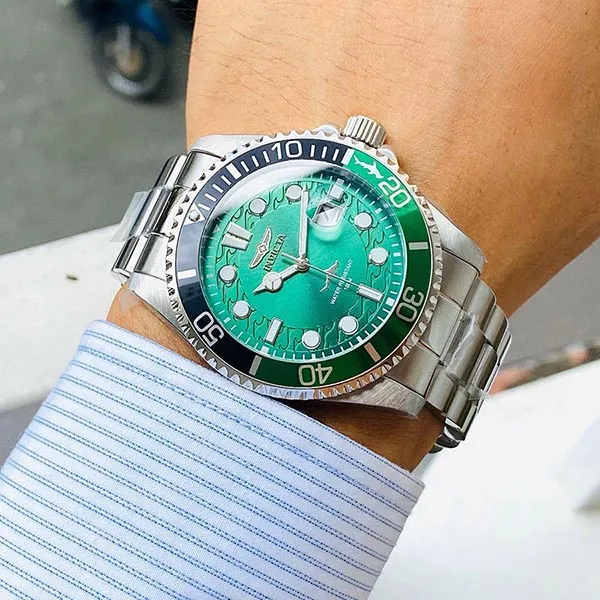 Đồng Hồ Nam Invicta Pro Diver Quartz 30808 42mm Màu Xanh Lá