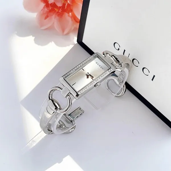 Đồng Hồ Nữ Gucci Tornabuoni Diamond YA119505 Màu Bạc