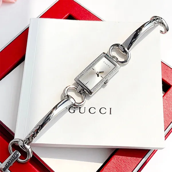 Đồng Hồ Nữ Gucci Tornabuoni Diamond YA119505 Màu Bạc