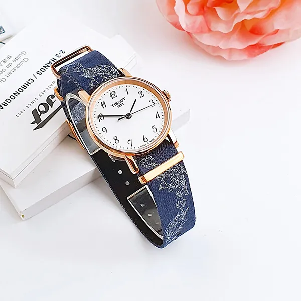 Đồng Hồ Nữ Tissot T-Classic Everytime Silver Dial Ladies Watch T1092103803200 Phối Màu