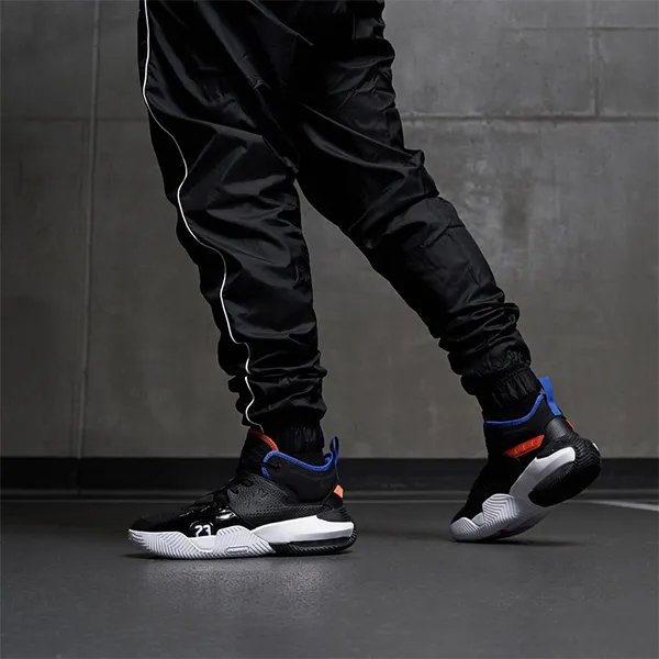 Giày Bóng Rổ Nike Air Jordan Stay Loyal 2 Black Hyper DQ8401-048 Màu Đen - 1