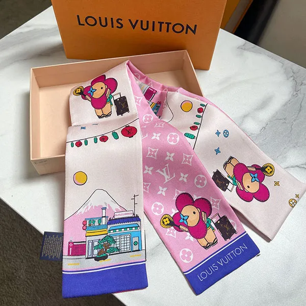 Khăn Nữ Louis Vuitton LV Vivienne Tokyo Rose Pink Silk M77932 Màu Hồng - Thời trang - Vua Hàng Hiệu