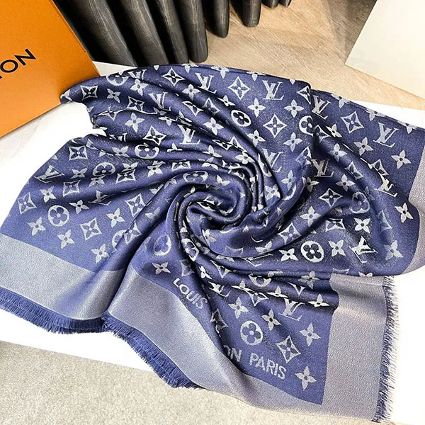 Khăn Quàng Cổ Louis Vuitton LV Monogram Shine Màu Xanh Navy