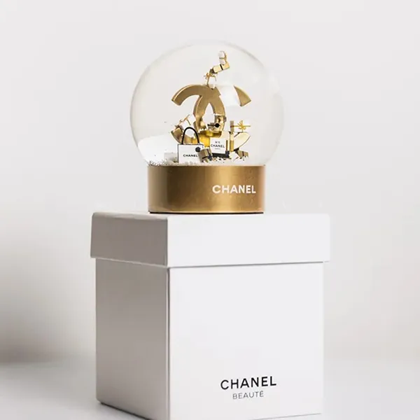 Mô Hình Quả Cầu Chanel Niceday N05 Màu Vàng Trắng - Đồ chơi mô hình - Vua Hàng Hiệu
