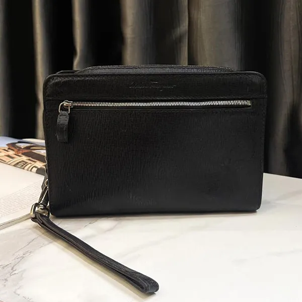 Túi Cầm Tay Nam Salvatore Ferragamo Clutch Màu Đen