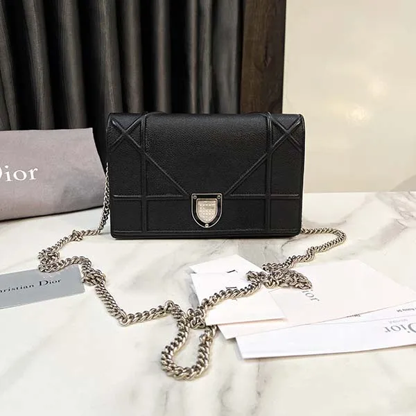 Túi Đeo Chéo Nữ Dior Black Leather Diorama Wallet On Chain Màu Đen