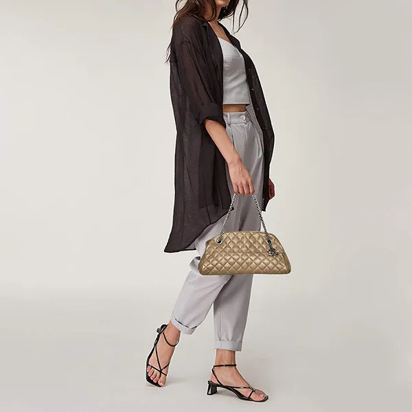 Túi Đeo Vai Nữ Chanel Metallic Beige Quilted Leather Medium Just Mademoiselle Bowler Bag Màu Be - Túi xách - Vua Hàng Hiệu