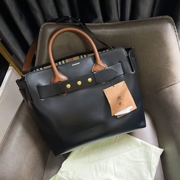 Túi Tote Buberry Small Leather Triple Stud Belt Bag Màu Đen