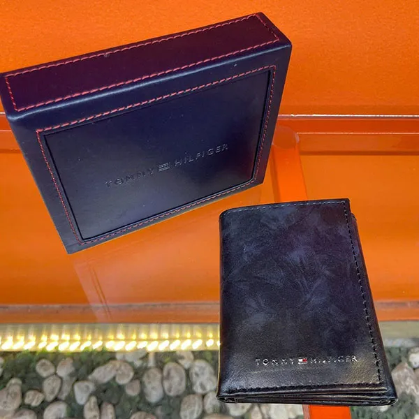 Ví Nam Tommy Hilfiger Men's Leather Trifold Wallet 31HP110044 Màu Xám Tro