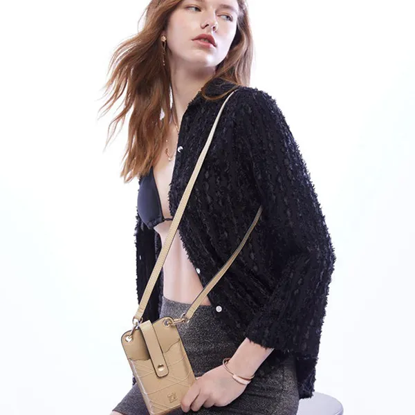 Ví Nữ Lyn Jasmine Emboss Mobile Wallets On Chain LL24CWF018 Màu Be