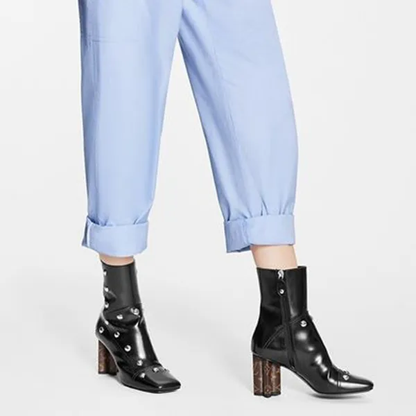 Giày Boot Nữ Louis Vuitton LV Monogram Casual Style Studded Plain Leather Block Heels Màu Đen Size 36
