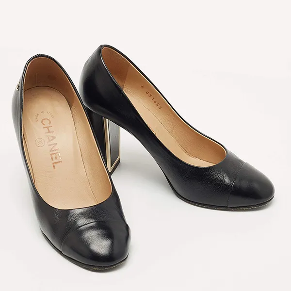 Giày Cao Gót Nữ Chanel Black Leather Cap Toe CC Block Heel Màu Đen Size 35.5