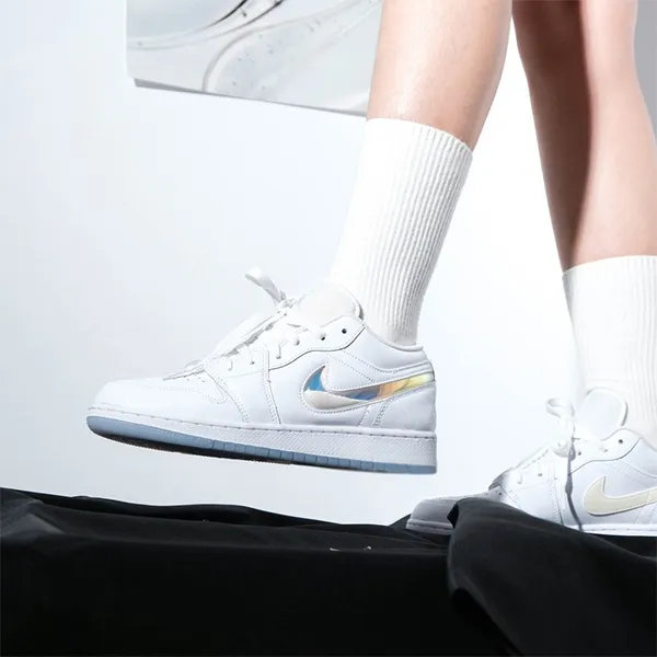 Giày Thể Thao Nike Air Jordan 1 Low Glitter Swoosh FQ9112-100 Màu Trắng Size 36.5 - Giày - Vua Hàng Hiệu