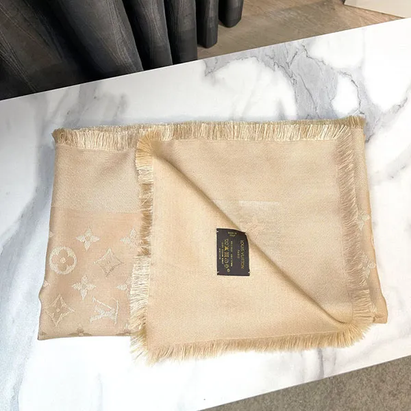 Khăn Quàng Cổ Nữ Louis Vuitton LV Monogram Scarf Màu Vàng Nhạt
