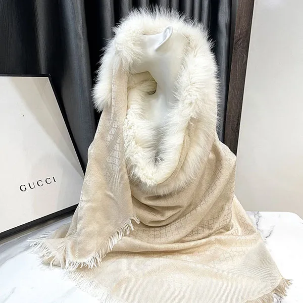 Khăn Quàng Cổ Nữ Gucci Fox Trim Shawl Ivory Màu Be - Thời trang - Vua Hàng Hiệu