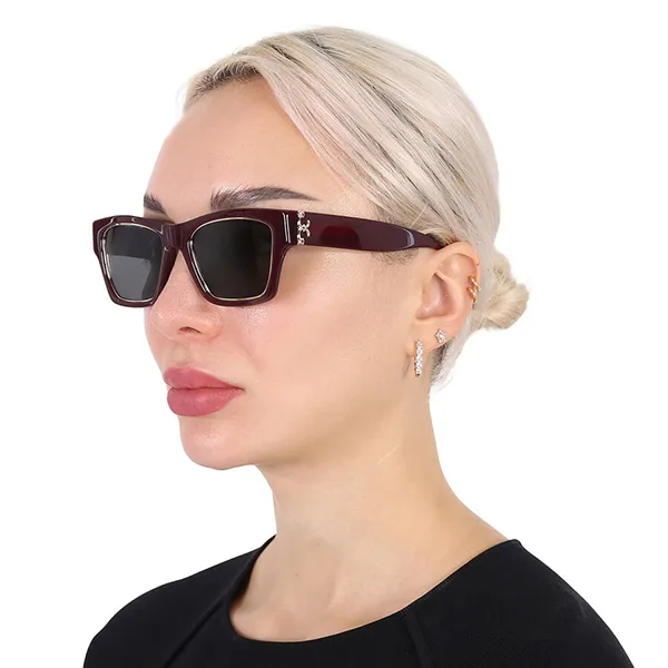 Kính Mát Nữ Tory Burch Solid Grey Rectangular Ladies Sunglasses TY7186U 191987 53 Màu Đỏ Mận