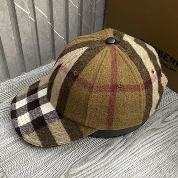 Mũ Burberry Baseball Cap In Check Wool Màu Kẻ Nâu Size M