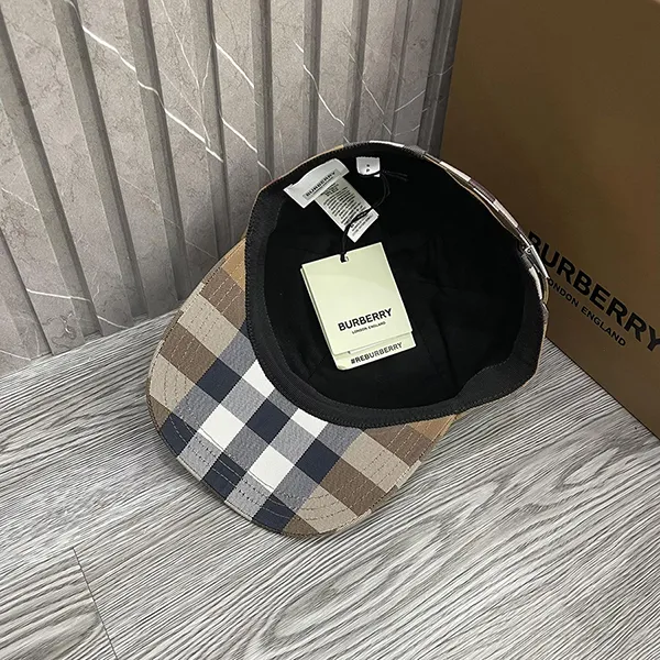 Mũ Burberry Check Baseball Cap Màu Nâu Size M
