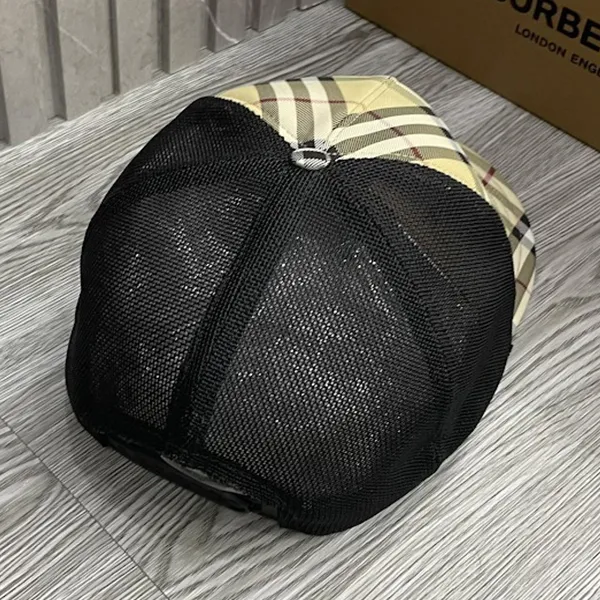 Mũ Burberry Check Camel Cap Màu Be Kẻ Size S