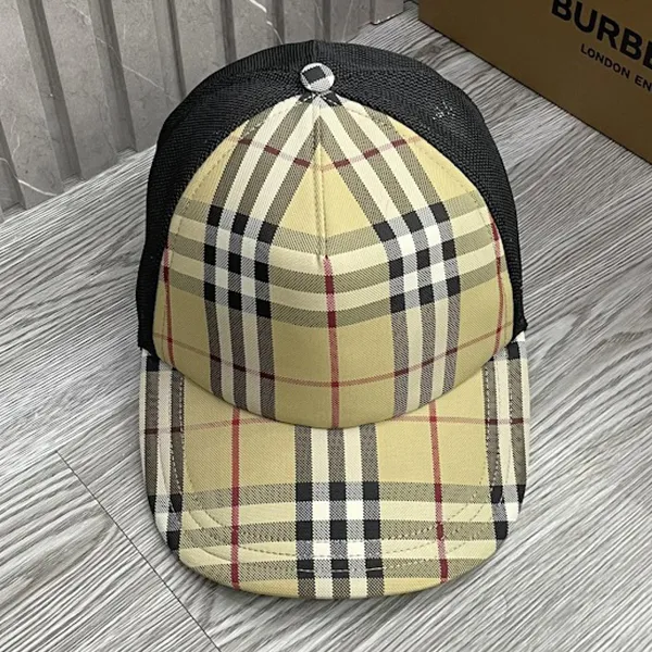 Mũ Burberry Check Camel Cap Màu Be Kẻ Size S