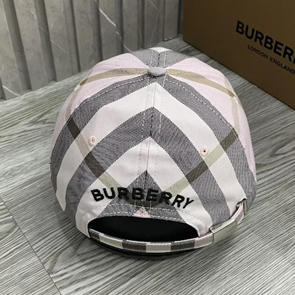 Mũ Burberry Checked Baseball Cap Pink Màu Hồng Size M