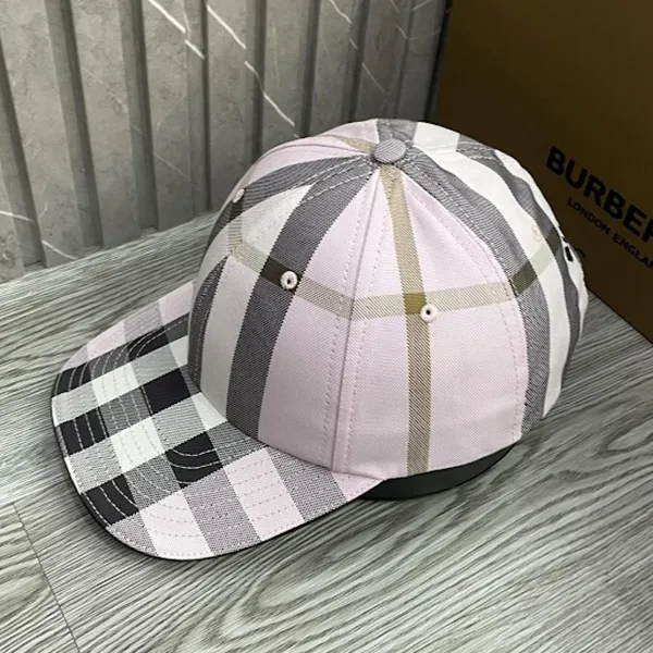 Mũ Burberry Checked Baseball Cap Pink Màu Hồng Size M