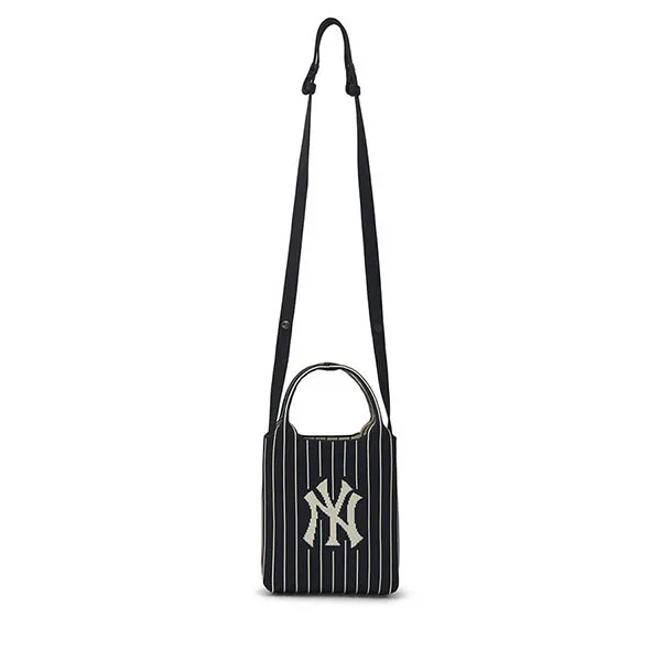 Túi Đeo Chéo MLB Logo New York Yankees 3ACRS034N-50BKS Màu Đen
