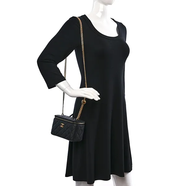 Túi Đeo Chéo Nữ Chanel Sweet Heart Vanity With Chain Màu Đen