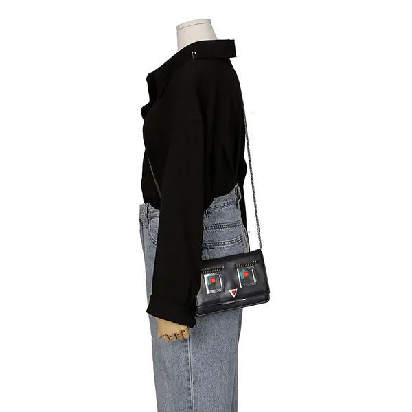 Túi Đeo Chéo Nữ Fendi Woc Black Leather Square Eye Chain Wallet And Crossbag Màu Đen