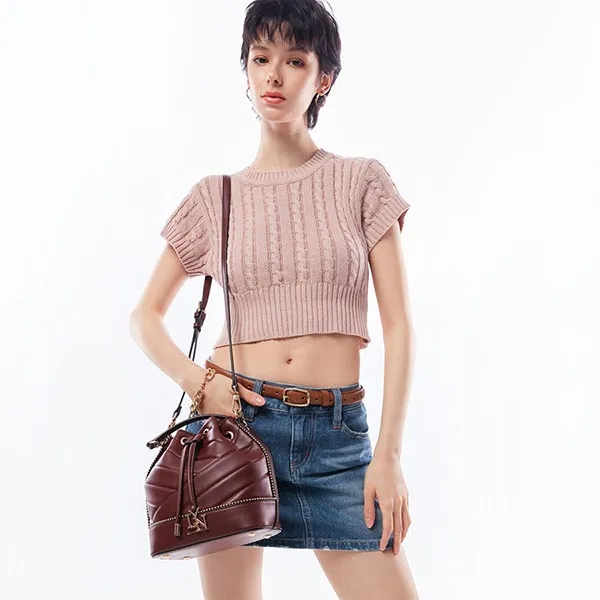 Túi Đeo Chéo Nữ Lyn Mova Bucket Bags LL23FBF251 Màu Đỏ