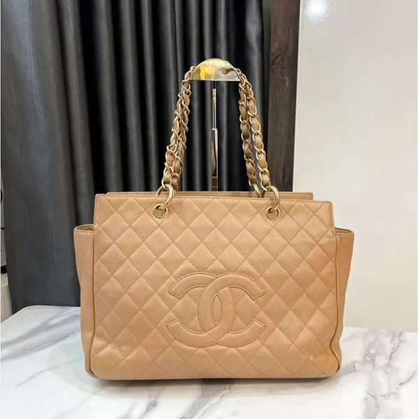 Túi Tote Nữ Chanel Handbag In Beige Quilted Grained Leather Màu Be - Túi xách - Vua Hàng Hiệu