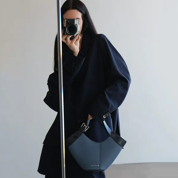 Túi Xách Tay Nữ Biagini Poison Small Dark Blue Màu Xanh Đậm