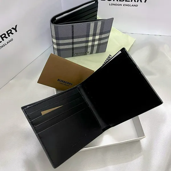 Ví Nam Burberry Logo-Plaque Check-Pattern Wallet Màu Ghi Xám ( Logo Kim Loại Màu Bạc)