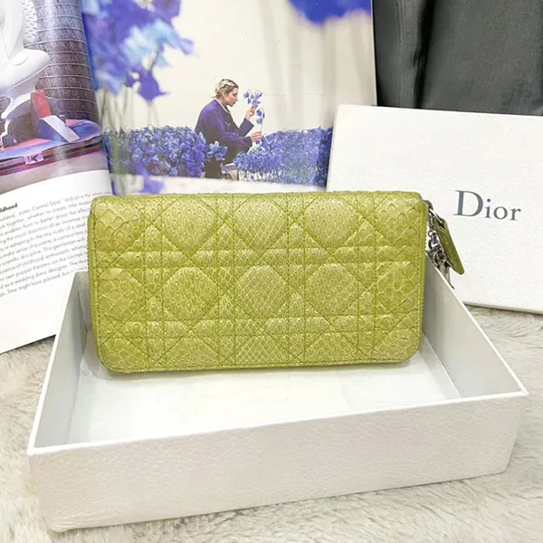 Ví Nữ Dior Zippy Python Leather Long Wallet Màu Xanh Cốm