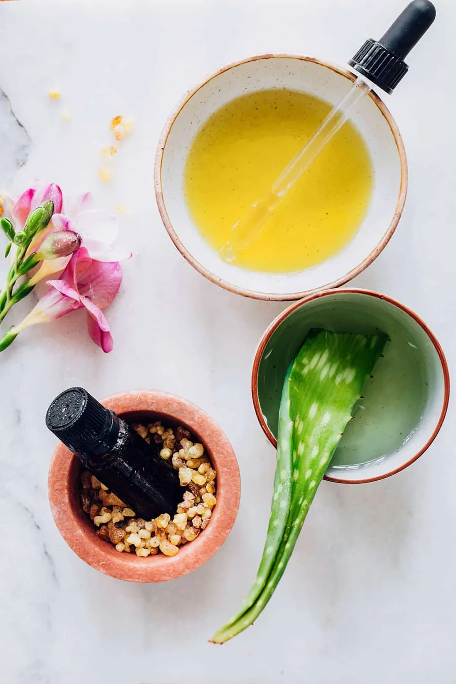 Cách làm serum dưỡng da từ nha đam