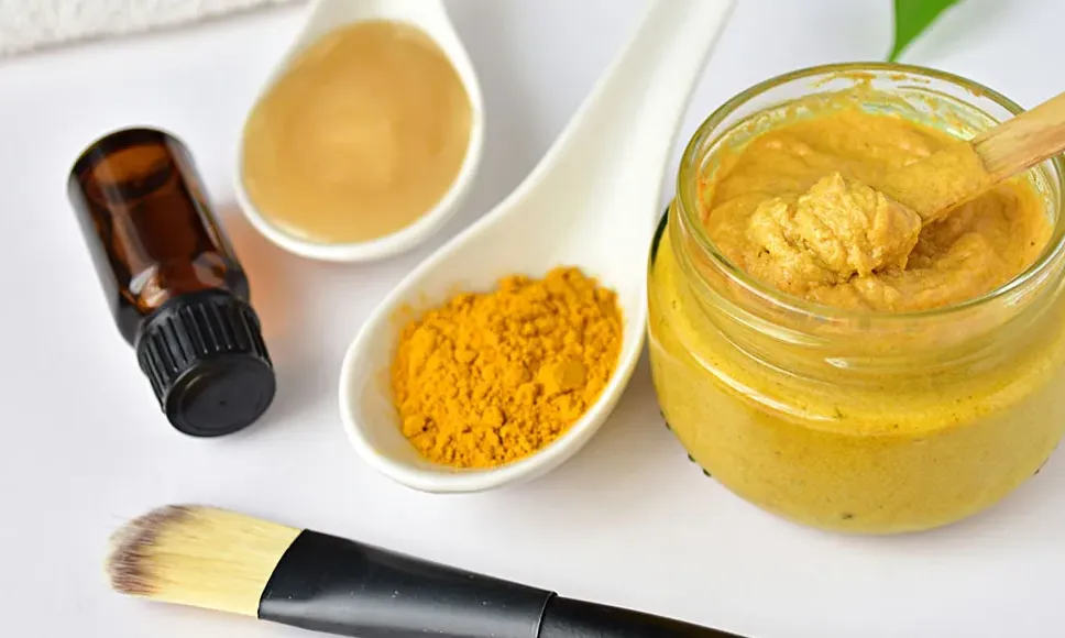 Cách làm serum trị mụn và sáng da từ nghệ
