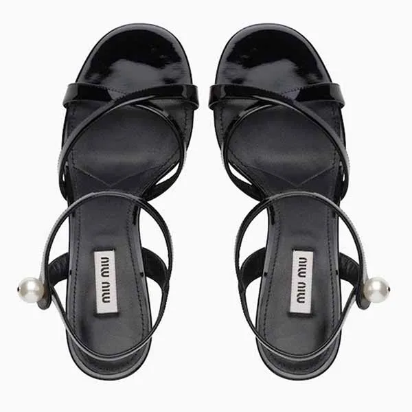 Dép Cao Gót Nữ Miu Miu Crystal Heel Patent Leather Sandals Màu Đen