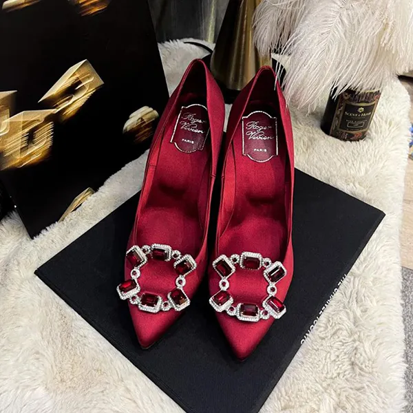 Giày Cao Gót Nữ Roger Vivier Flower Strass Buckle Cloth Heels Màu Đỏ Size 37.5 - Giày - Vua Hàng Hiệu