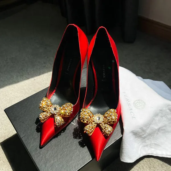 Giày Cao Gót Nữ Versace Medusa Pumps Schleife Màu Đỏ Size 37.5 - Giày - Vua Hàng Hiệu