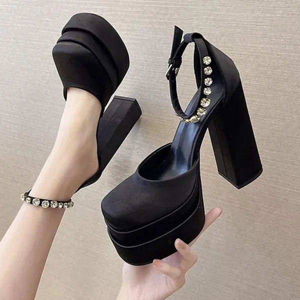 Giày Cao Gót Nữ Versace Wedged High Heels Màu Đen Size 37.5 - Giày - Vua Hàng Hiệu