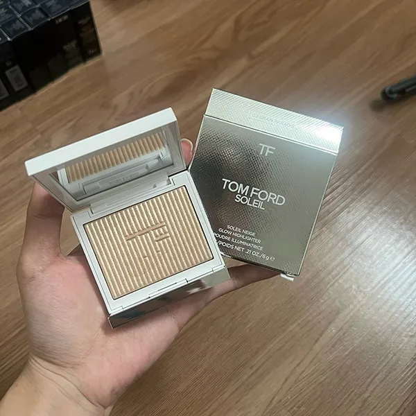 Phấn Bắt Sáng Tom Ford Neige Glow Highlighter Màu 02 Gran Paradissoleil