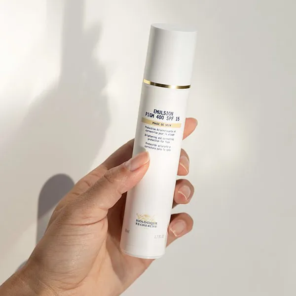 Sữa Dưỡng Hỗ Trợ Tăng Cường Bảo Vệ, Hồi Phục, Làm Sáng Da Biologique Recherche Emulsion Pigm 400 SPF 15, 50ml - Mỹ phẩm - Vua Hàng Hiệu