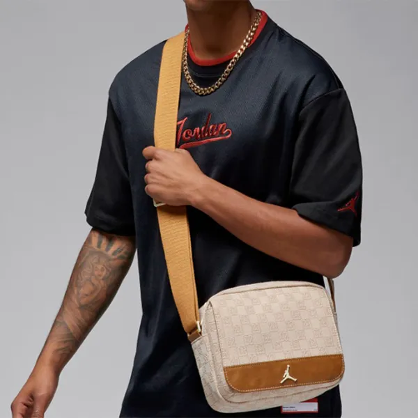 Túi Đeo Chéo Nam Nike Jordan Monogram Mini Messenger Bag Sling MA0760-W3Z Màu Be Nâu - Túi xách - Vua Hàng Hiệu