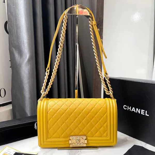 Túi Đeo Chéo Nữ Chanel Boy Lambskin Chain Shoulder Bag Yellow Gold Hardware Màu Vàng - Túi xách - Vua Hàng Hiệu