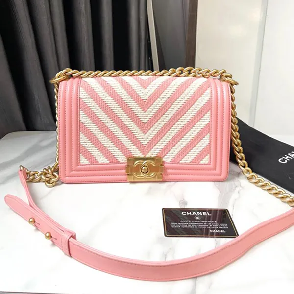 Túi Đeo Chéo Nữ Chanel Pink/White Chevron Braided Fabric and Leather Medium Boy Flap Bag Màu Hồng Trắng