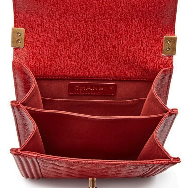Túi Đeo Chéo Nữ Chanel Red Bag In Quilted Caviar Leather With Gold Hardware Màu Đỏ