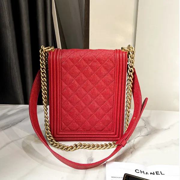 Túi Đeo Chéo Nữ Chanel Red Bag In Quilted Caviar Leather With Gold Hardware Màu Đỏ