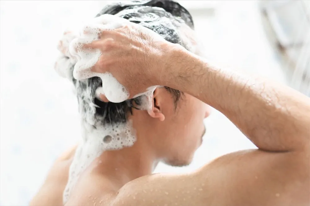 Cách chọn dầu gội cho nam phù hợp với từng loại tóc - 8